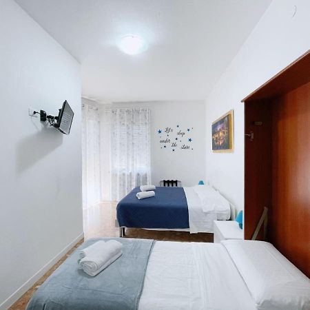 Confortini Rooms Sunday เวโรนา ภายนอก รูปภาพ