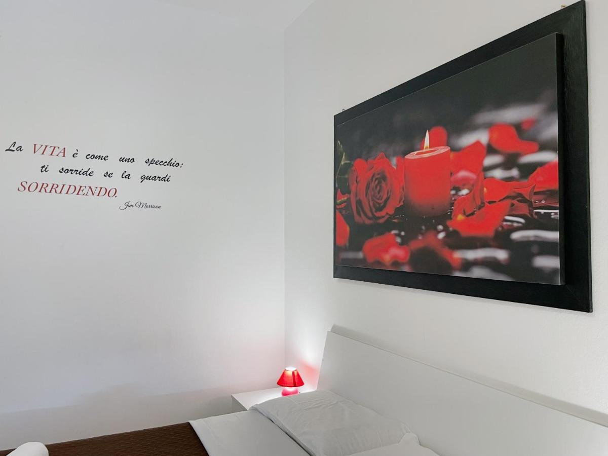 Confortini Rooms Sunday เวโรนา ภายนอก รูปภาพ