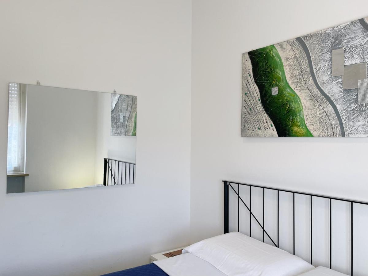 Confortini Rooms Sunday เวโรนา ภายนอก รูปภาพ