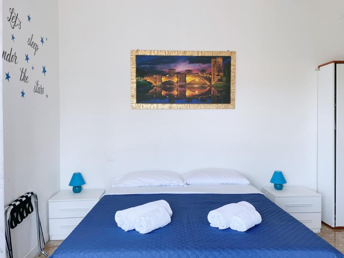 Confortini Rooms Sunday เวโรนา ภายนอก รูปภาพ