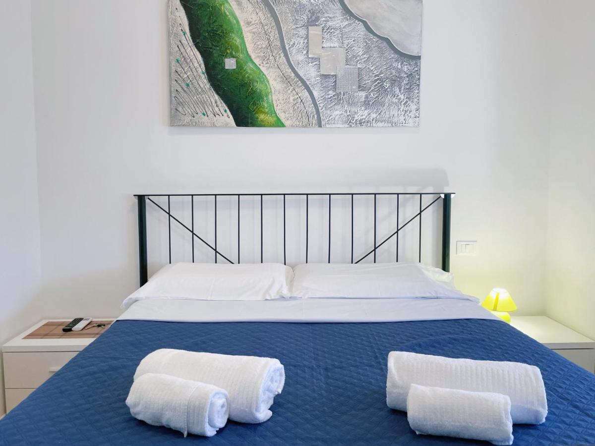 Confortini Rooms Sunday เวโรนา ภายนอก รูปภาพ