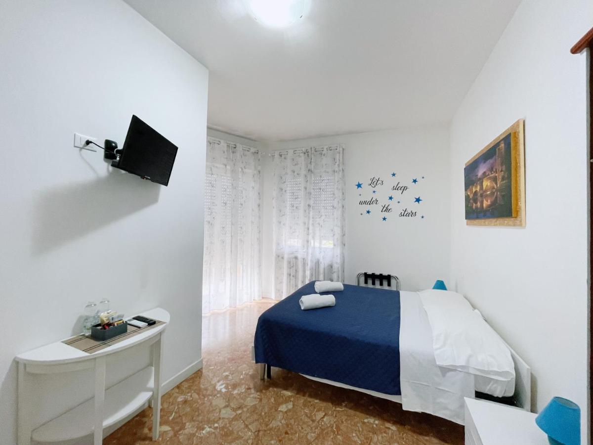 Confortini Rooms Sunday เวโรนา ภายนอก รูปภาพ