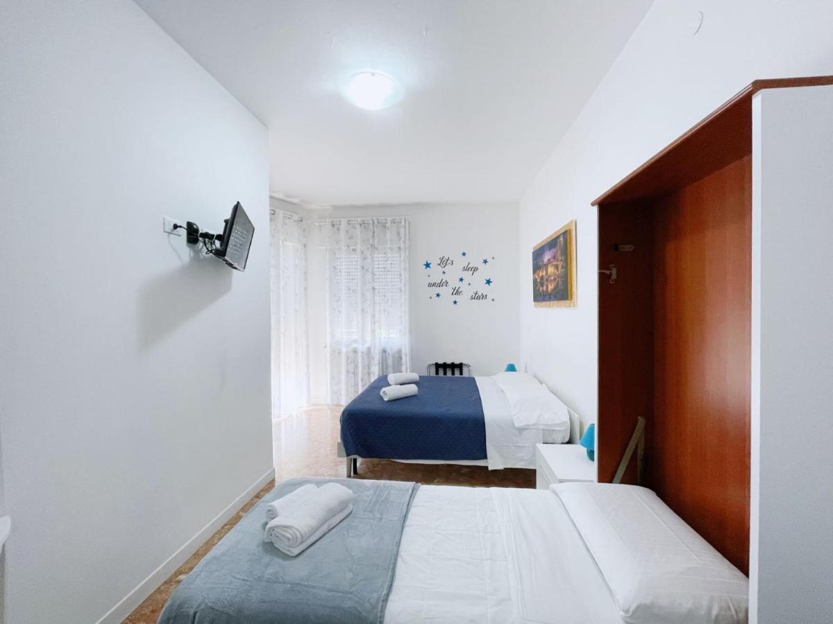 Confortini Rooms Sunday เวโรนา ภายนอก รูปภาพ