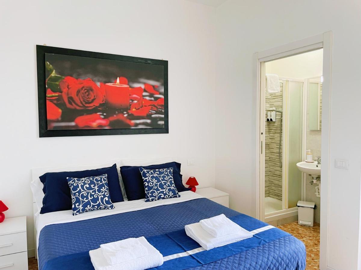 Confortini Rooms Sunday เวโรนา ภายนอก รูปภาพ
