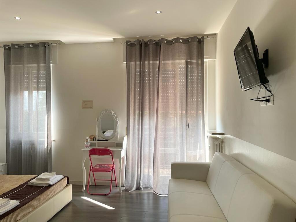 Confortini Rooms Sunday เวโรนา ภายนอก รูปภาพ